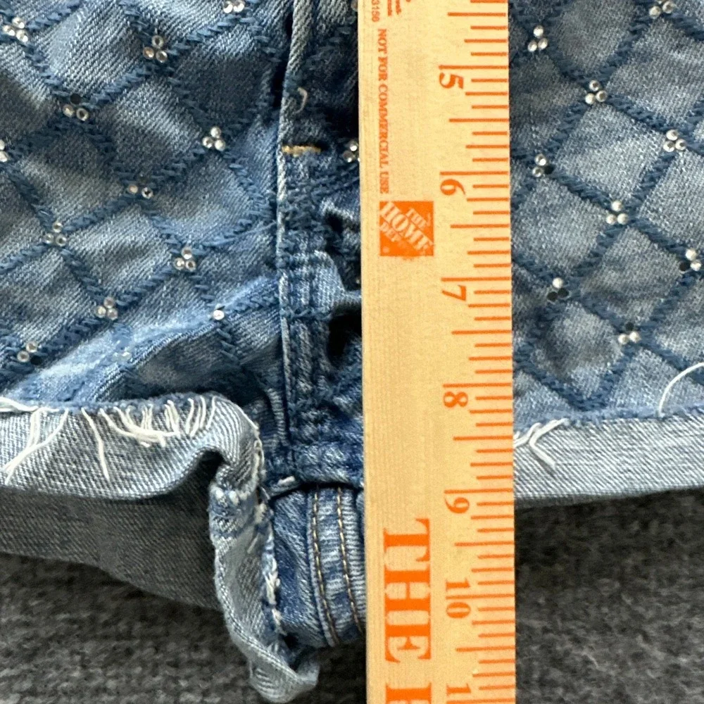 Hollister Denim Shorts Womens Size 7/28 Light Wash Quilted Rhinestone Raw Hem
